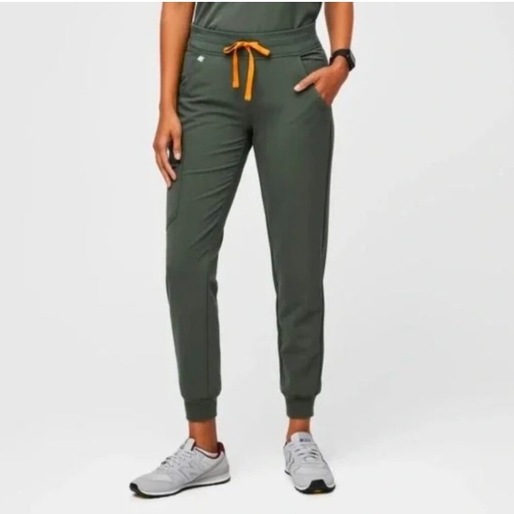 Figs Technical Collection Limited Edition Army Green